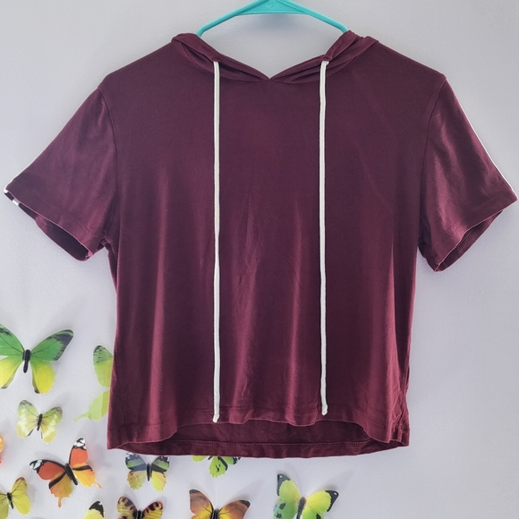 Ambiance Hooded T-Shirt Red Purple Burgundy Stringed Striped and Short Sleeves - Picture 1 of 4